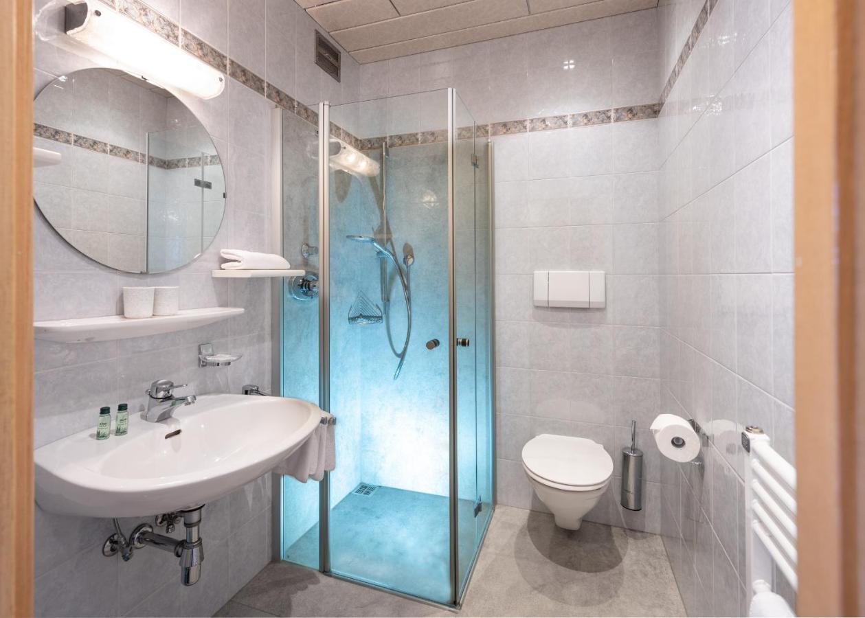 Hotel Gasthof Waldschenke マルレンゴ エクステリア 写真